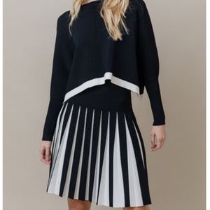 Beautiful apparalel black and white infinity skirt